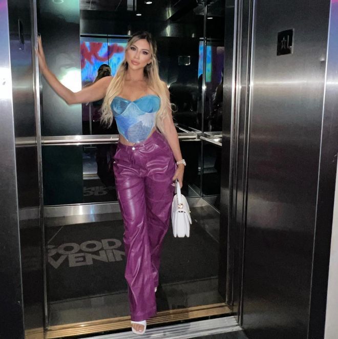 丹尼斯穿着 丹尼斯穿着